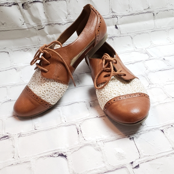 Madden Girl Shoes - Madden Girl Teton Crochet Cutout Oxfords